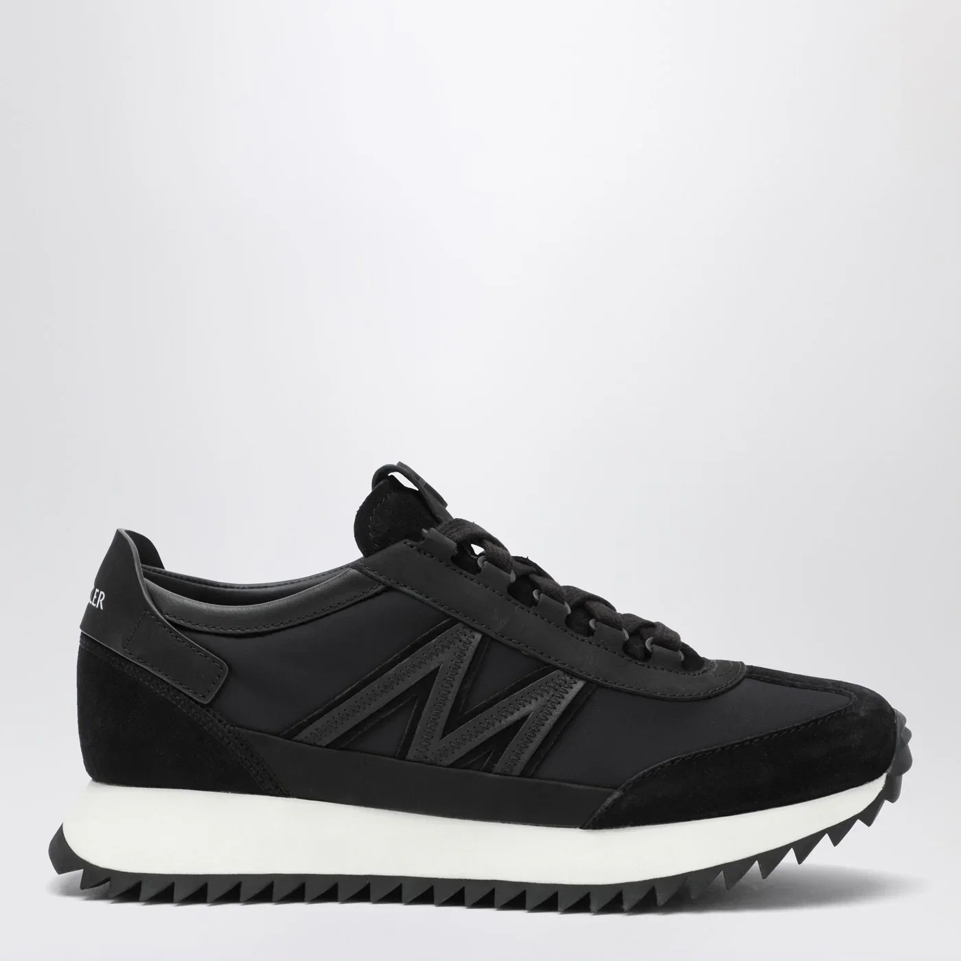 Moncler Pacey2 Sneakers in black suede and nubuck