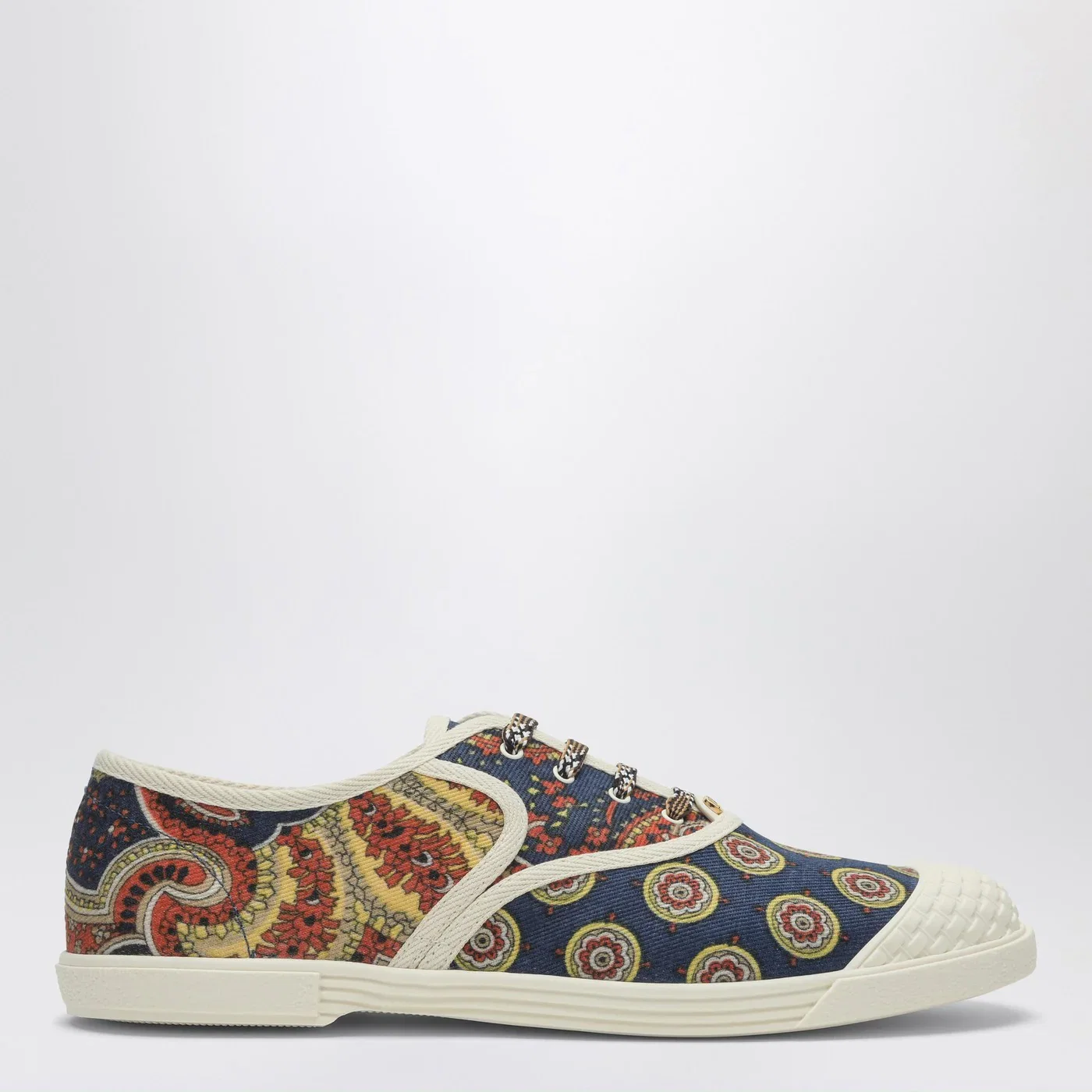 Valentino Garavani Sneakers Bay Buy Bay in fabric Voyage