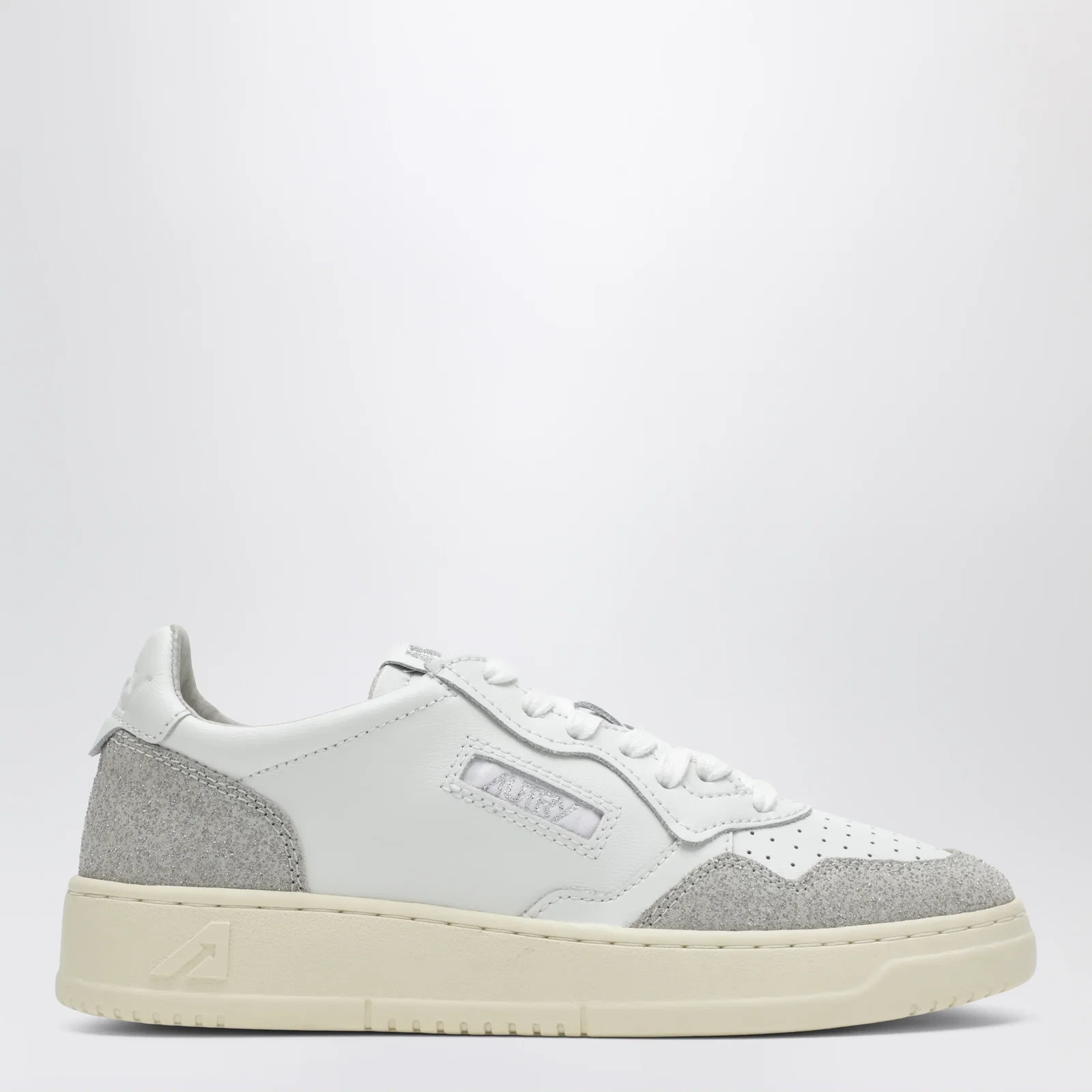 AUTRY Medalist Low Sneakers in white leather and glitter suede