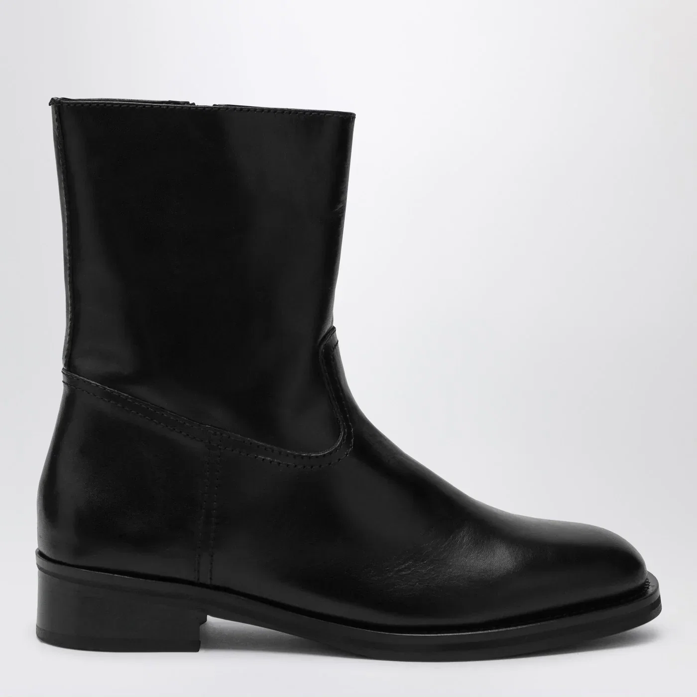 Jude Daryl ankle boots in black leather