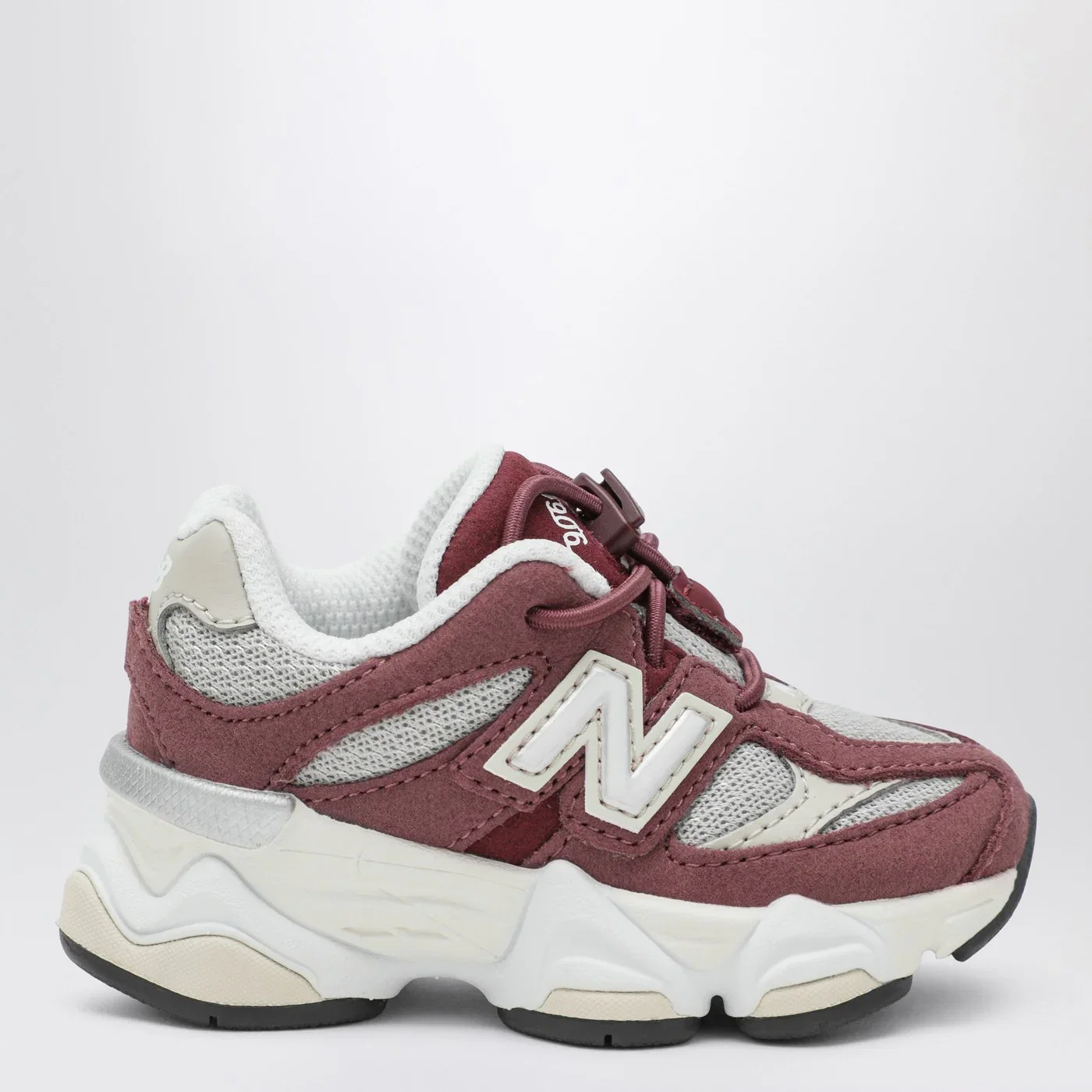 New Balance 9060 LACE Sneakers Washed Burgundy/White