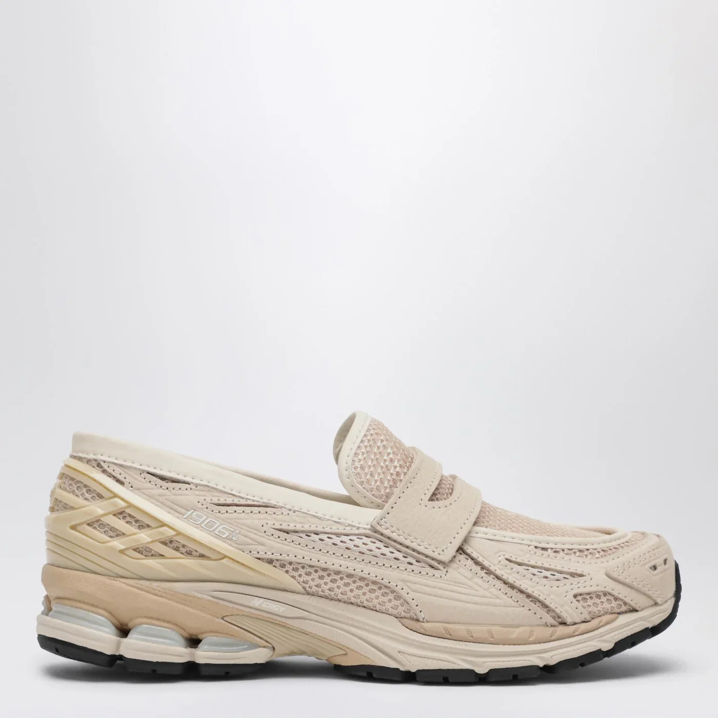 New Balance Beige 1906L loafer sneaker